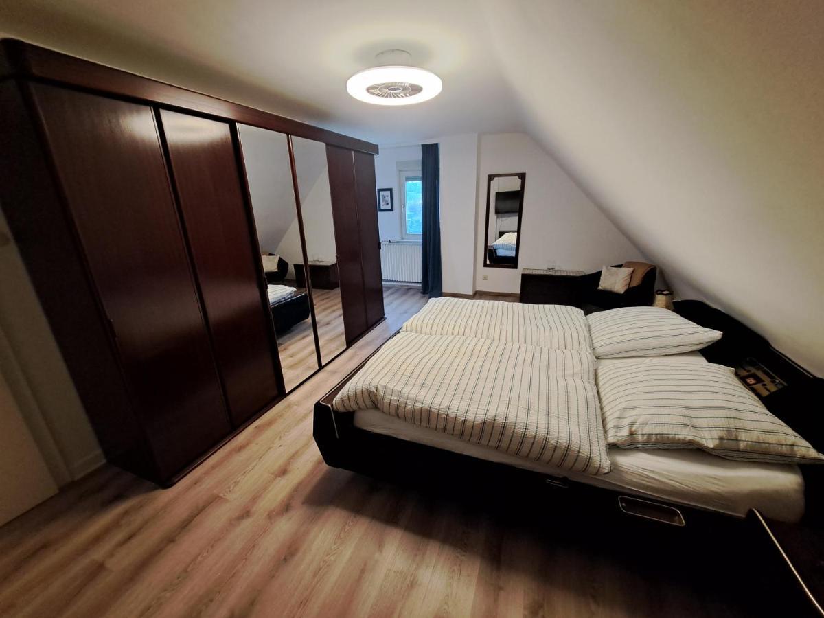 Muttis Apartment Мёнхен-Гладбах Экстерьер фото